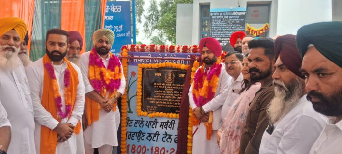 hardeep-singh-mundian-inaugurates-new-water-supply-schemes-worth-rs-1-11-crore-in-villages-naharpur-and-narowali कैबिनेट मंत्री हरदीप सिंह मुंडिया द्वारा गाँव नाहरपुर और नारोवाली में 1.11 करोड़ रुपए की लागत से बनीं नई जल सप्लाई स्कीमों का उद्घाटन