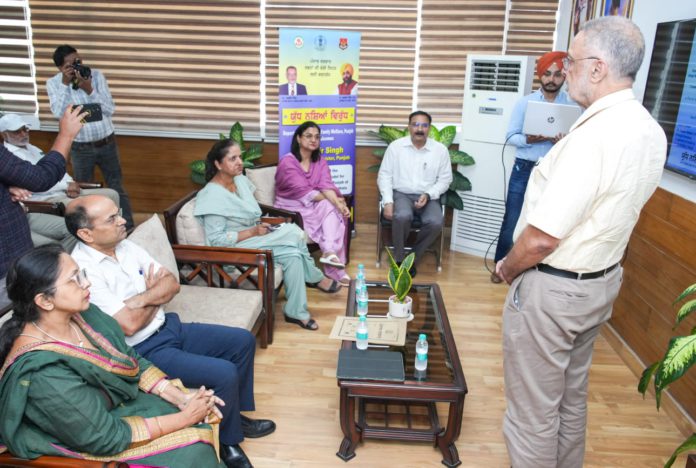 illuminate-lives-dr-balbir-singh-leads-charge-to-cure-blindness-with-eye-donation-drive ज़िंदगियों में रोशनी भरना: डॉ. बलबीर सिंह ने नेत्रदान संबंधी मुहिम के ज़रिए अंधापन दूर करने की की अगुवाई