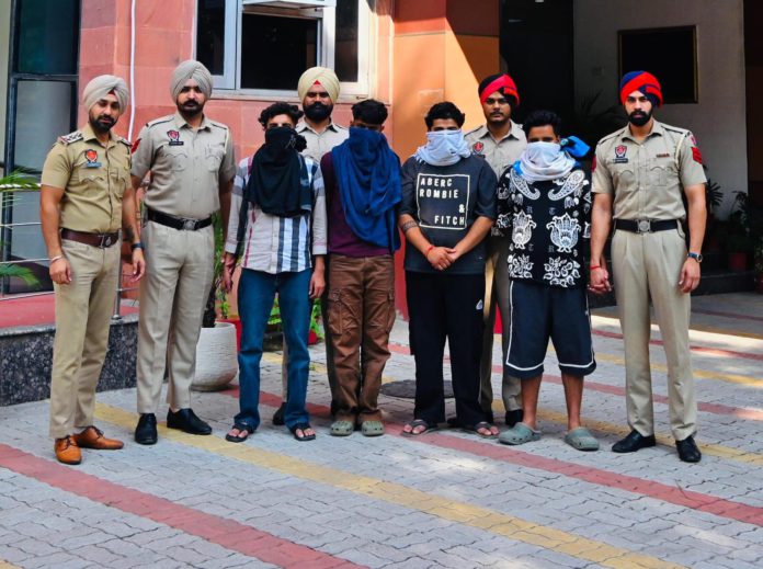 inter-state-mule-account-racket-involved-in-cybercrime-financial-fraud-busted-in-punjab-four-held-with-₹10-96l-cash पंजाब में साइबर अपराध वित्तीय धोखाधड़ी में शामिल अंतर-राज्यीय म्यूल अकाउंट रैकेट का पर्दाफाश; 10.96 लाख नकद सहित चार गिरफ्तार