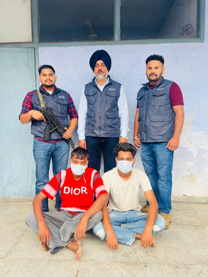 salon-firing-case-two-associates-of-prabh-dassuwal-gopi-ganshampur-gang-held-from-tarn-taran-three-pistols-recovered सैलून फायरिंग मामला: प्रभ दासूवाल-गोपी घनश्यामपुर गैंग के दो साथी तरनतारन से गिरफ्तार; तीन पिस्तौल बरामद